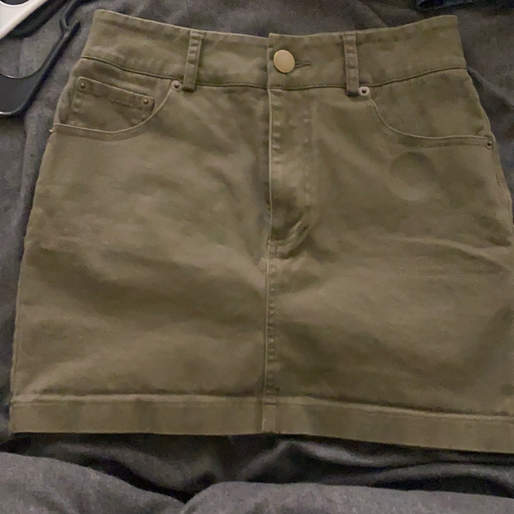 Forever 21 small skirt